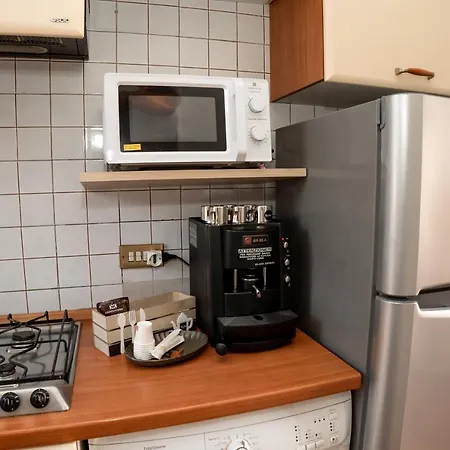 Roofrhome شقة روما